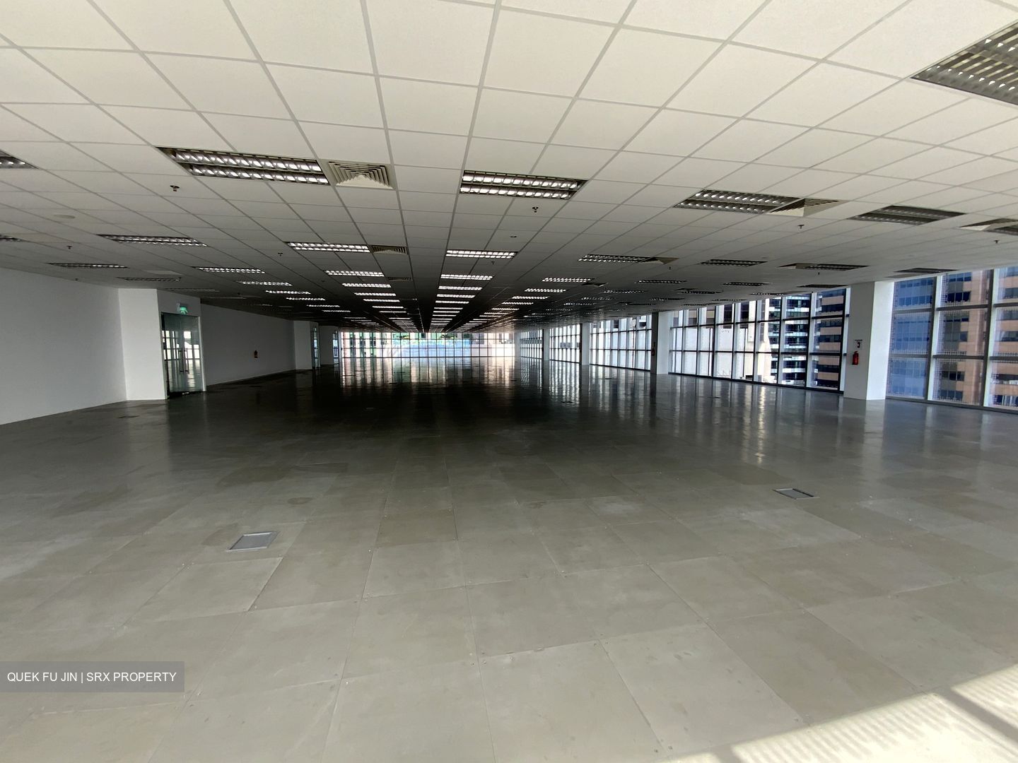 Lippo Centre (D2), Office #454142071
